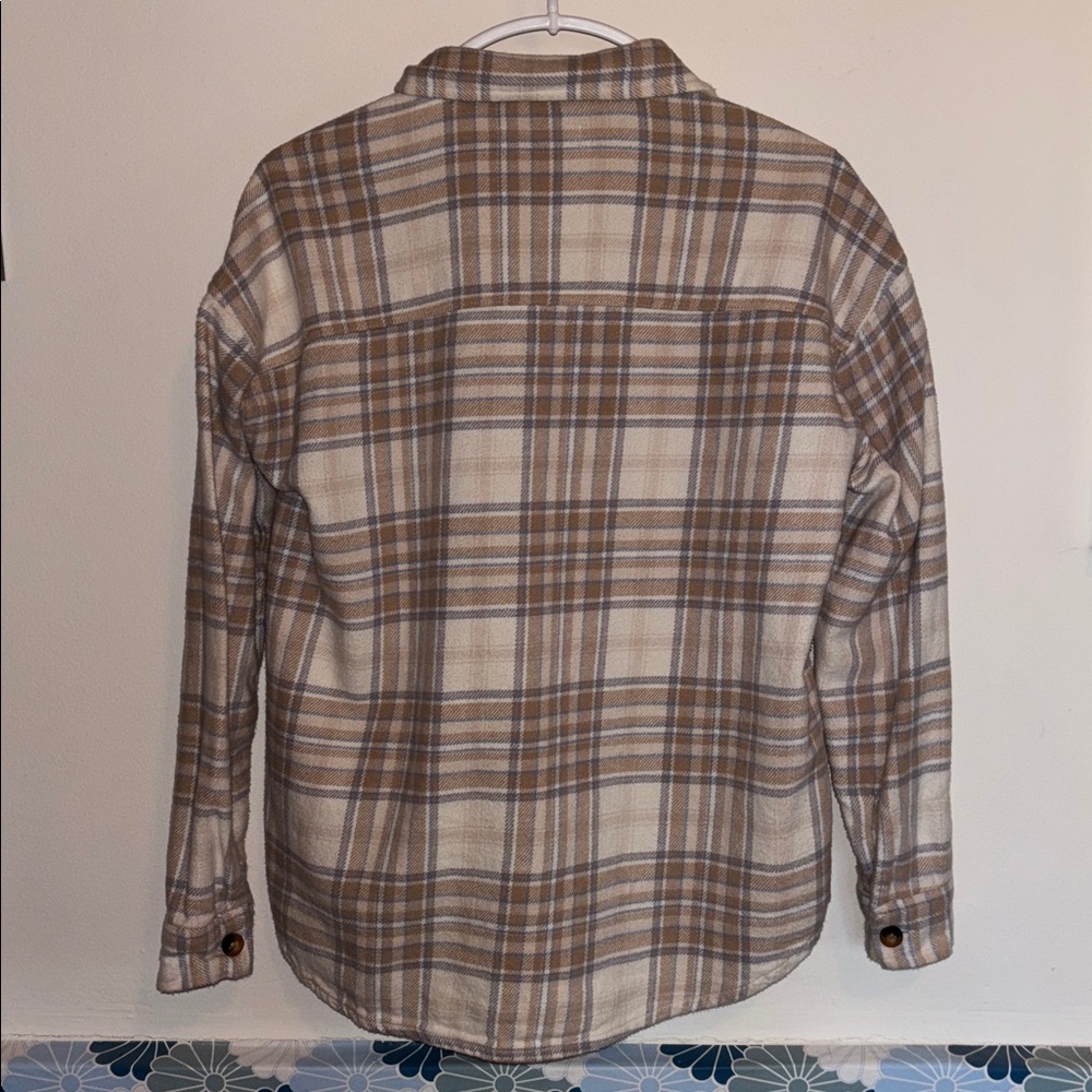 Hollister Women’s Boyfriend Fit Plaid Shacket, Size Medium - Picture 3 of 15
